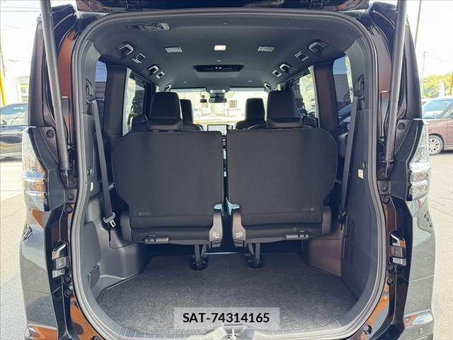 Toyota VOXY 2022-10 8528103-19
