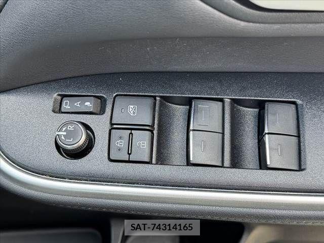 Toyota VOXY 2022-10 8528103-28