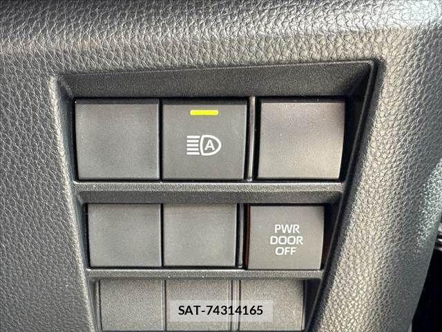 Toyota VOXY 2022-10 8528103-5