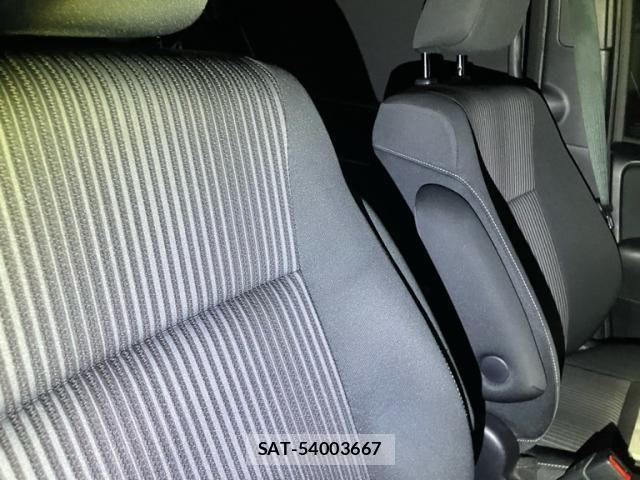 Toyota VOXY 2018-07 8528141-12