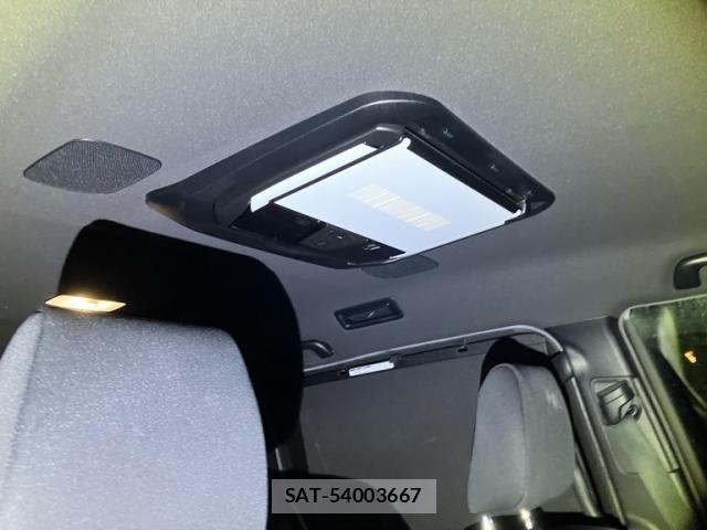 Toyota VOXY 2018-07 8528141-13