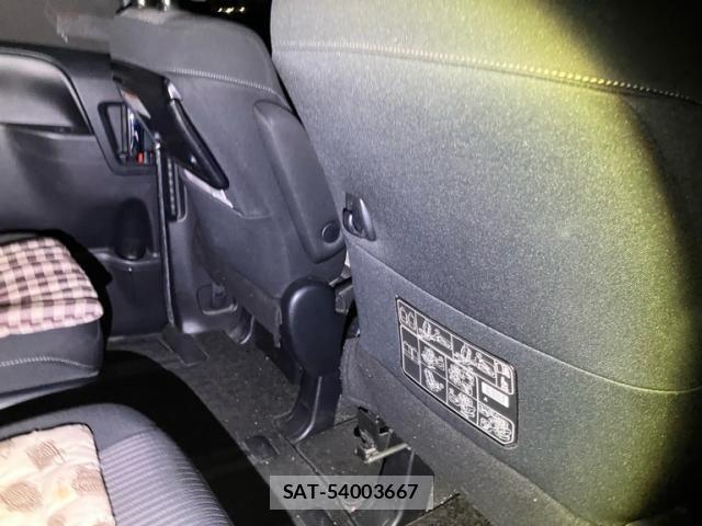 Toyota VOXY 2018-07 8528141-14