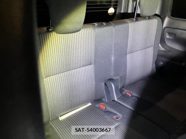 Toyota VOXY 2018-07 8528141-16