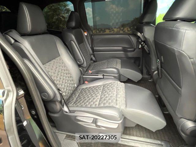 Toyota VOXY 2024-11 8528092-10