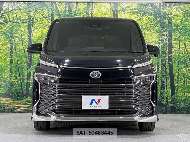 Toyota VOXY 2022-03 8528102-13