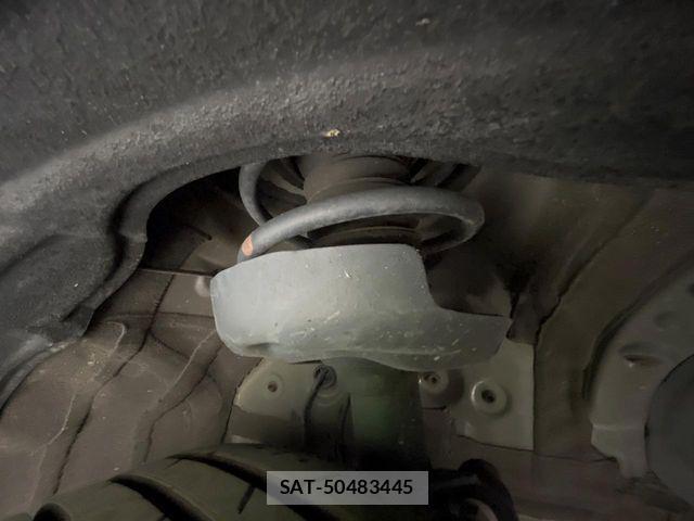 Toyota VOXY 2022-03 8528102-19