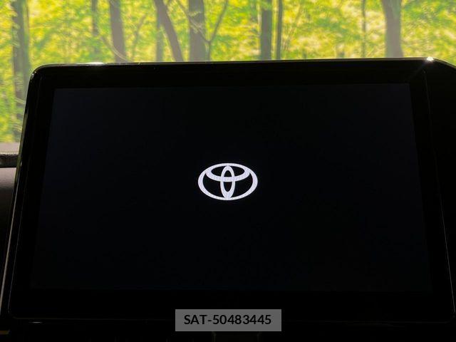 Toyota VOXY 2022-03 8528102-2