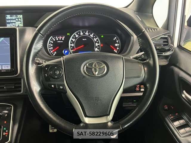 Toyota VOXY 2014-05 8528143-13