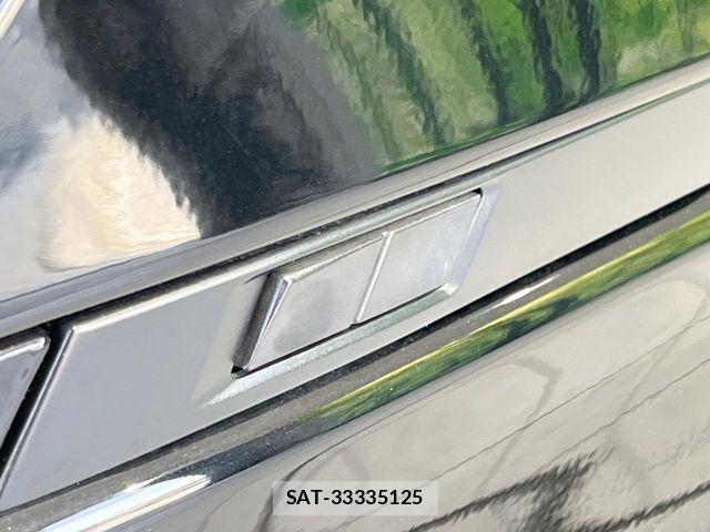 Toyota VOXY 2023-09 8528101-3
