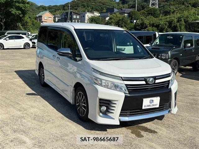 Toyota VOXY 2015-12 8528142-10
