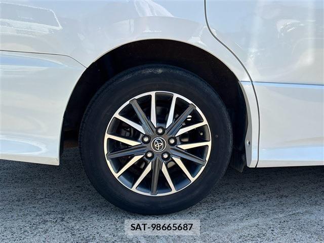 Toyota VOXY 2015-12 8528142-18