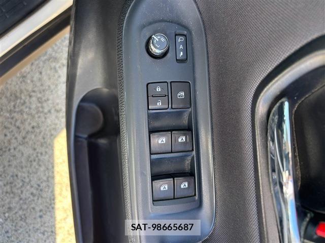 Toyota VOXY 2015-12 8528142-20