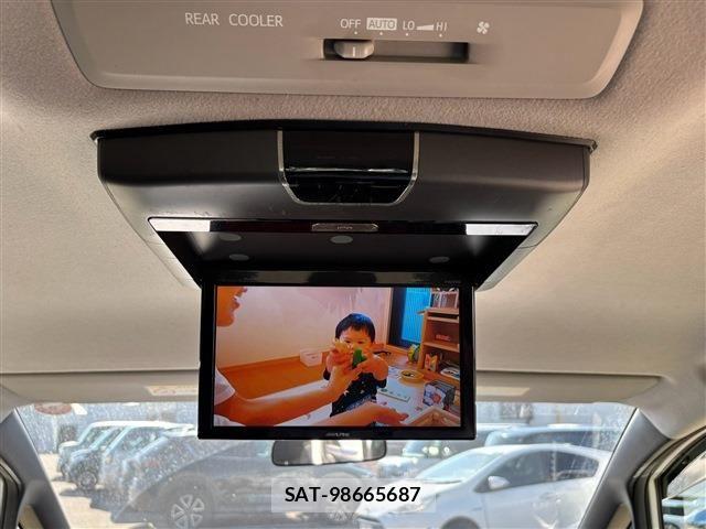Toyota VOXY 2015-12 8528142-24