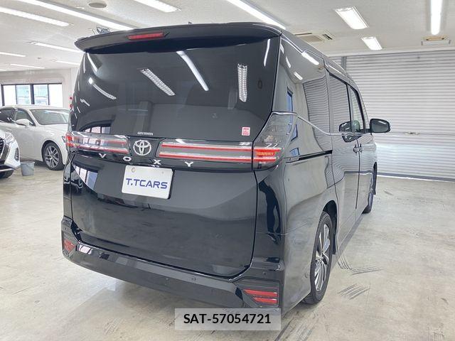 Toyota VOXY 2022-04 8528106-25