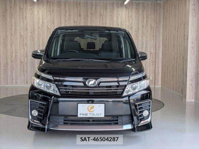 Toyota VOXY 2015-10 8528145-16