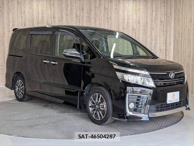 Toyota VOXY 2015-10 8528145-17