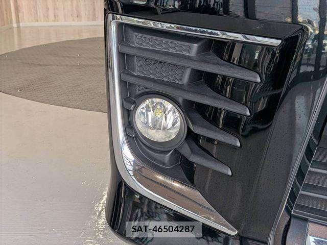 Toyota VOXY 2015-10 8528145-26