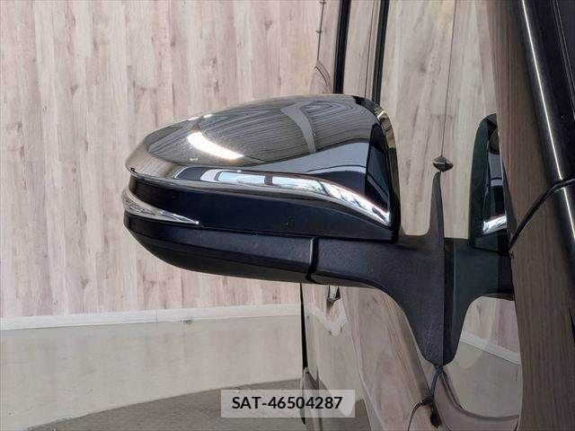 Toyota VOXY 2015-10 8528145-28