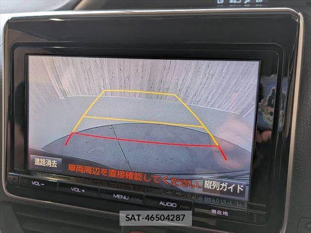 Toyota VOXY 2015-10 8528145-5