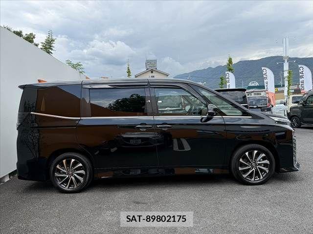 Toyota VOXY 2024-11 8528093-11