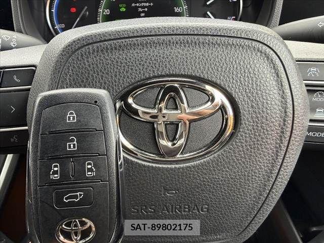 Toyota VOXY 2024-11 8528093-2