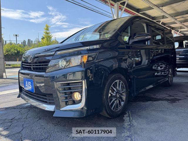 Toyota VOXY 2015-06 8564042-0