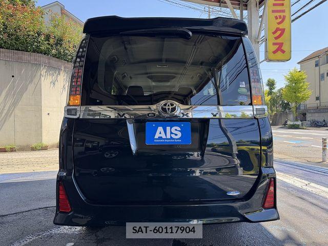 Toyota VOXY 2015-06 8564042-12