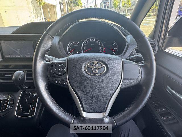 Toyota VOXY 2015-06 8564042-14