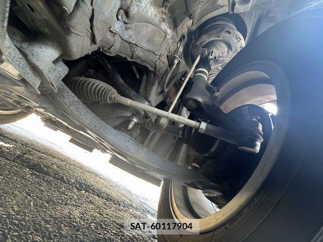 Toyota VOXY 2015-06 8564042-17
