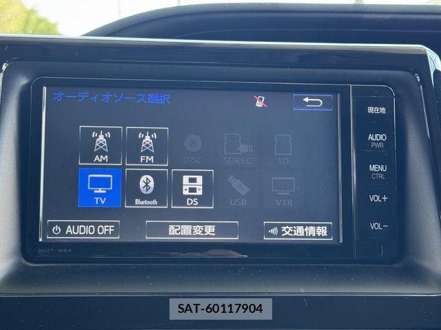 Toyota VOXY 2015-06 8564042-4