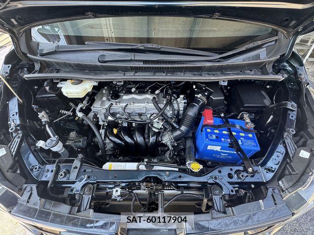 Toyota VOXY 2015-06 8564042-7
