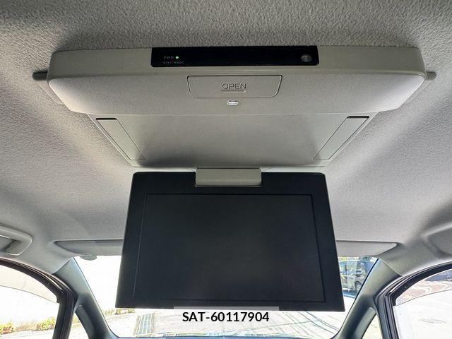 Toyota VOXY 2015-06 8564042-8
