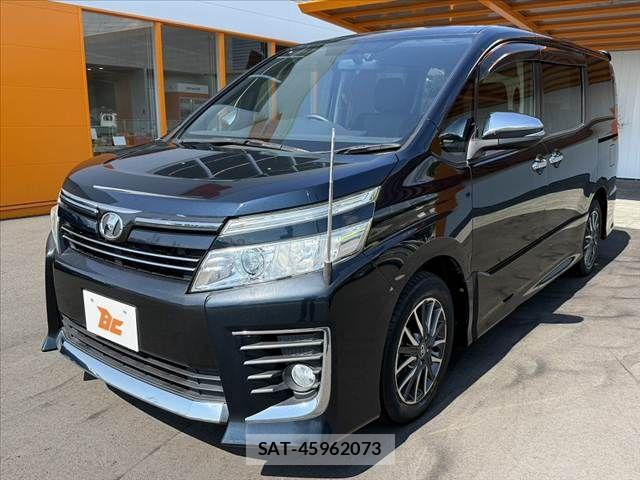 Toyota VOXY 2015-10 8564047-9