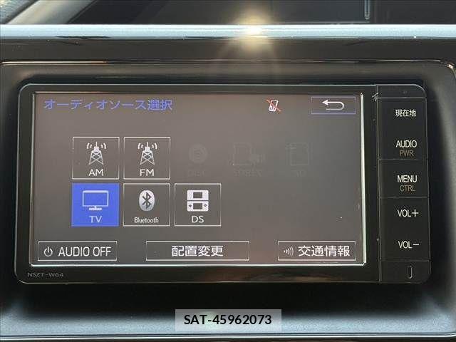 Toyota VOXY 2015-10 8564047-27
