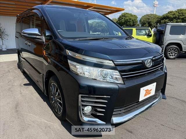 Toyota VOXY 2015-10 8564047-7