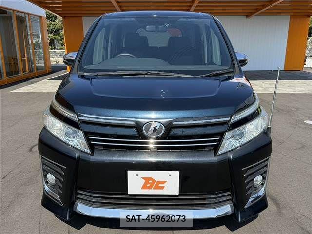 Toyota VOXY 2015-10 8564047-8