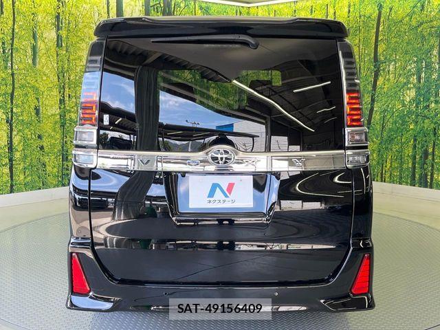 Toyota VOXY 2021-10 8564024-16