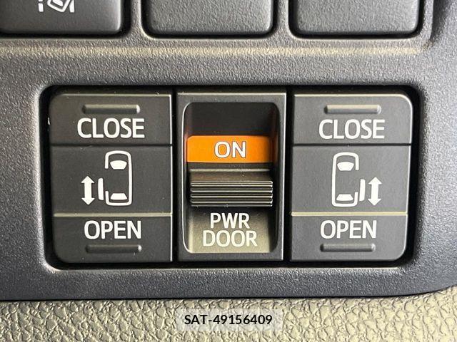 Toyota VOXY 2021-10 8564024-5