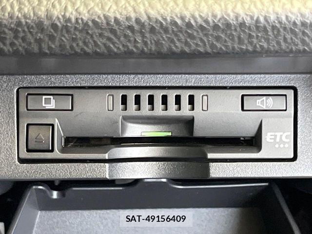 Toyota VOXY 2021-10 8564024-7
