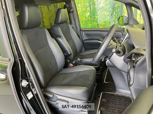 Toyota VOXY 2021-10 8564024-8