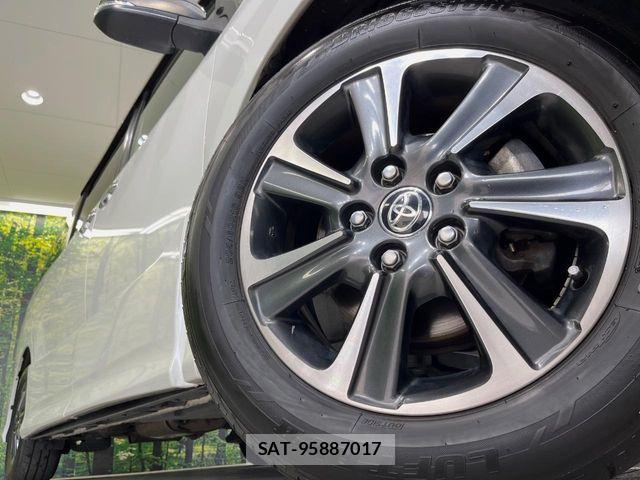 Toyota VOXY 2019-09 8564036-14