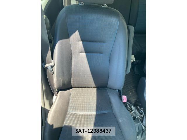 Toyota VOXY 2009-02 8564059-10