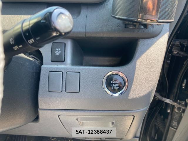 Toyota VOXY 2009-02 8564059-15