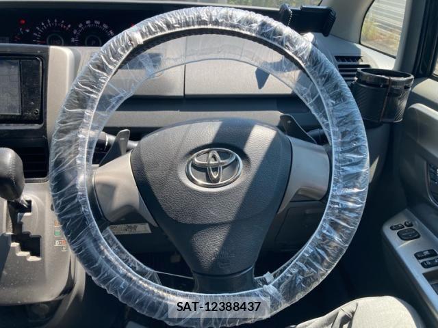 Toyota VOXY 2009-02 8564059-18
