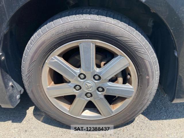 Toyota VOXY 2009-02 8564059-3