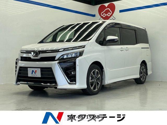 Toyota VOXY 2017-11 8564039-0