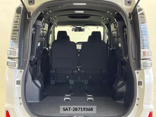 Toyota VOXY 2017-11 8564039-9