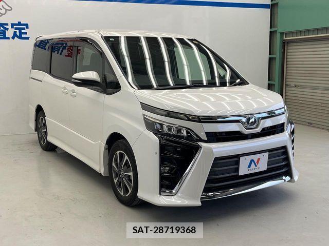 Toyota VOXY 2017-11 8564039-15