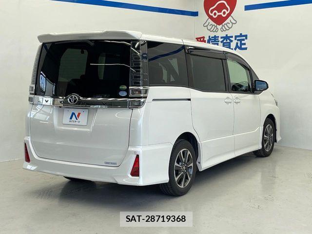 Toyota VOXY 2017-11 8564039-16
