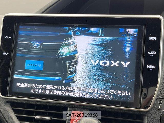 Toyota VOXY 2017-11 8564039-2